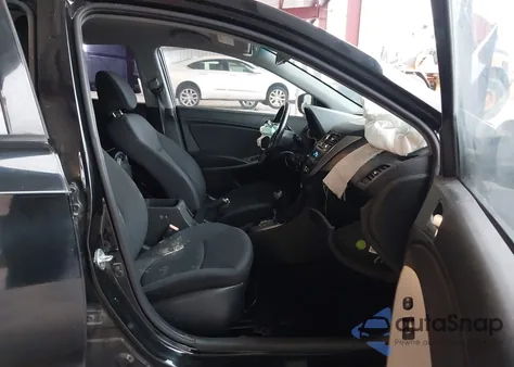 2016 Hyundai Accent Sport z USA, uszkodzony, nr VIN KMHCU5AE5GU264712